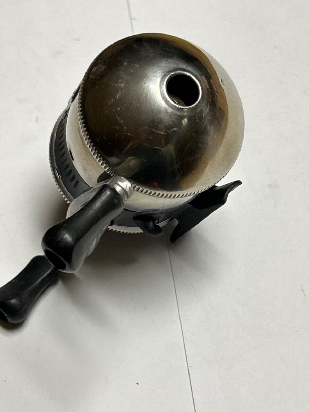 2 Zebco Zee Bee 202 Fishing Reels w/ Boxes &  1 The Hawg 733 Reel Free P&H