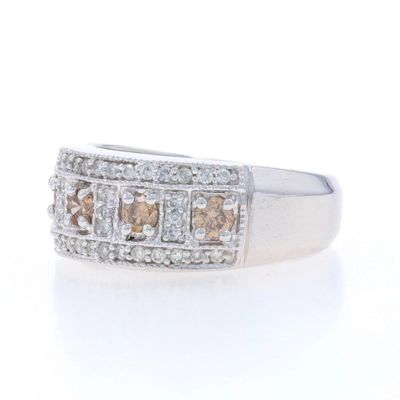 Banda de cóctel con racimo de diamantes EFFY - Anillo Milgrain redondo de oro blanco de 14 k de 1,00 ctw Foto 3 de 4