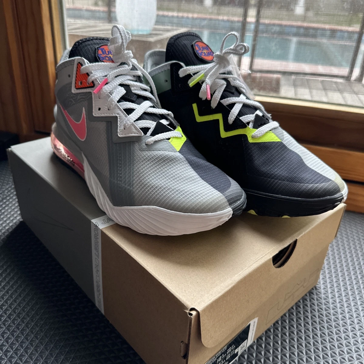 Nike Space Jam x LeBron 18 Low Bugs x Marvin - огромный выбор по