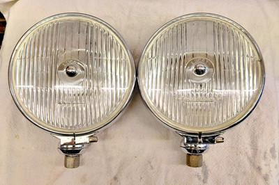 Paar klassische Lucas 7'' runde Fahrlichter