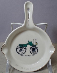 WILLOW RUN AIRPORT MI Plate Spoon Rest Ashtray w/ Antique Automobile Graphics