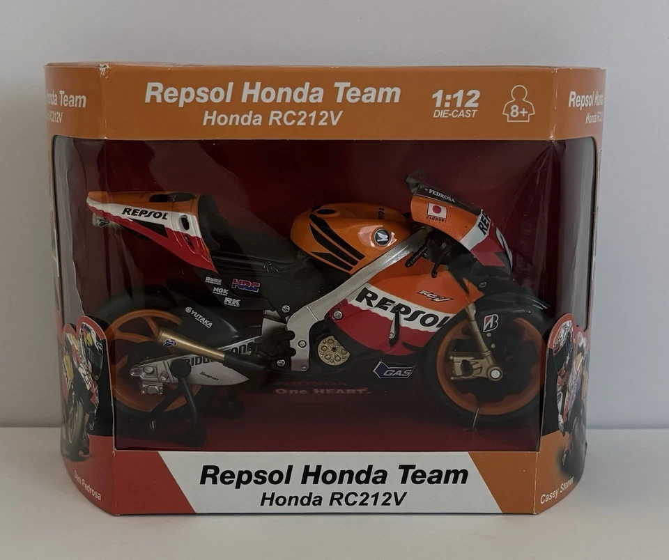 NewRay Repsol Honda Team Honda RC212V  Dani Pedrosa No 26 1:12 Diecast 2013 NIB - Image 2 of 4