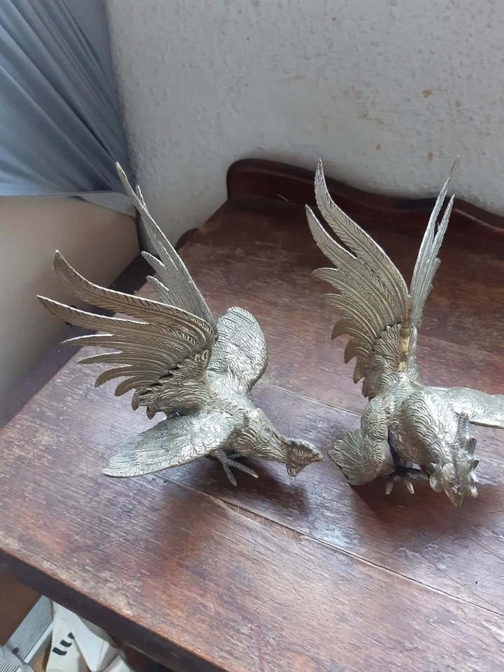 PAIRE SCULPTURE DE COQ DE COMBAT EN METAL ARGENTE - Photo 2/4