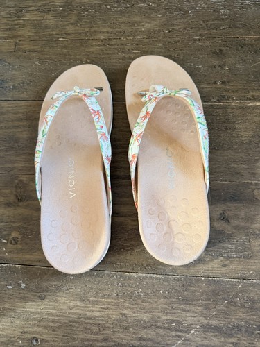 Vionic Bella Thong Sandals for Women White Tropic Size 10 Brand New w/ the Box!