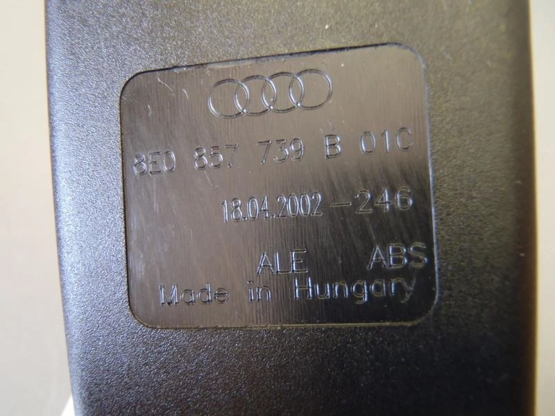 Hebilla del cinturón de seguridad trasero 8E0-857-739-B-01C para Audi A4 51264 2002-2003 Foto 3 de 4