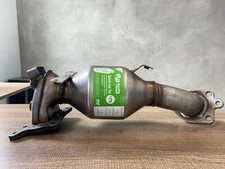 Manifold Catalytic Converter - Magnaflow 52024