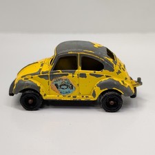 Vintage Tootsietoy VW Volkswagen Sedan Bug Tootsie Toy Beetle Made in USA Yellow
