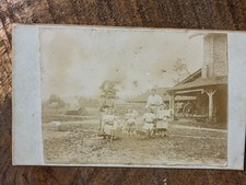 Très vieille photo paysanne Femmes avec enfants et brouettes [vers 1890-1900]