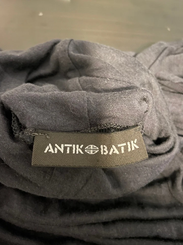 Vestido Batik Feminino Antigo Pequeno Preto Lã Babado Manga Longa Decote Simulado Boho - Imagem 3 de 4