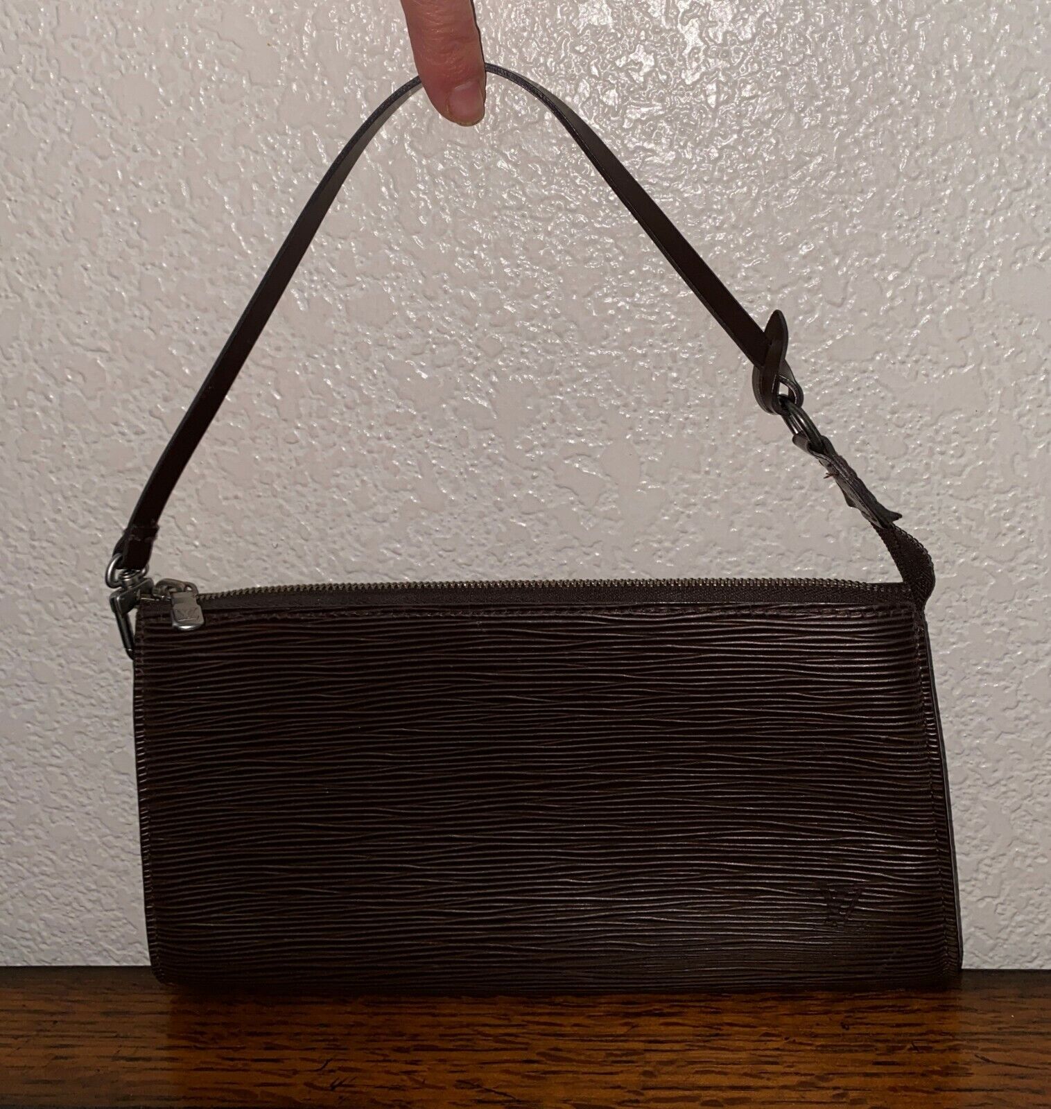 LOUIS VUITTON Epi Leather Pochette Accessories Handbag Clutch Dark