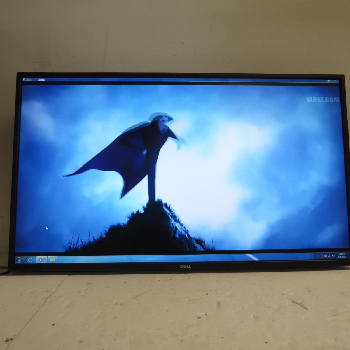 Dell P4317Q - 43 Dell P4317Q - 43