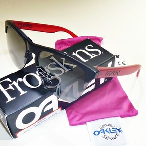 oakley frogskins red
