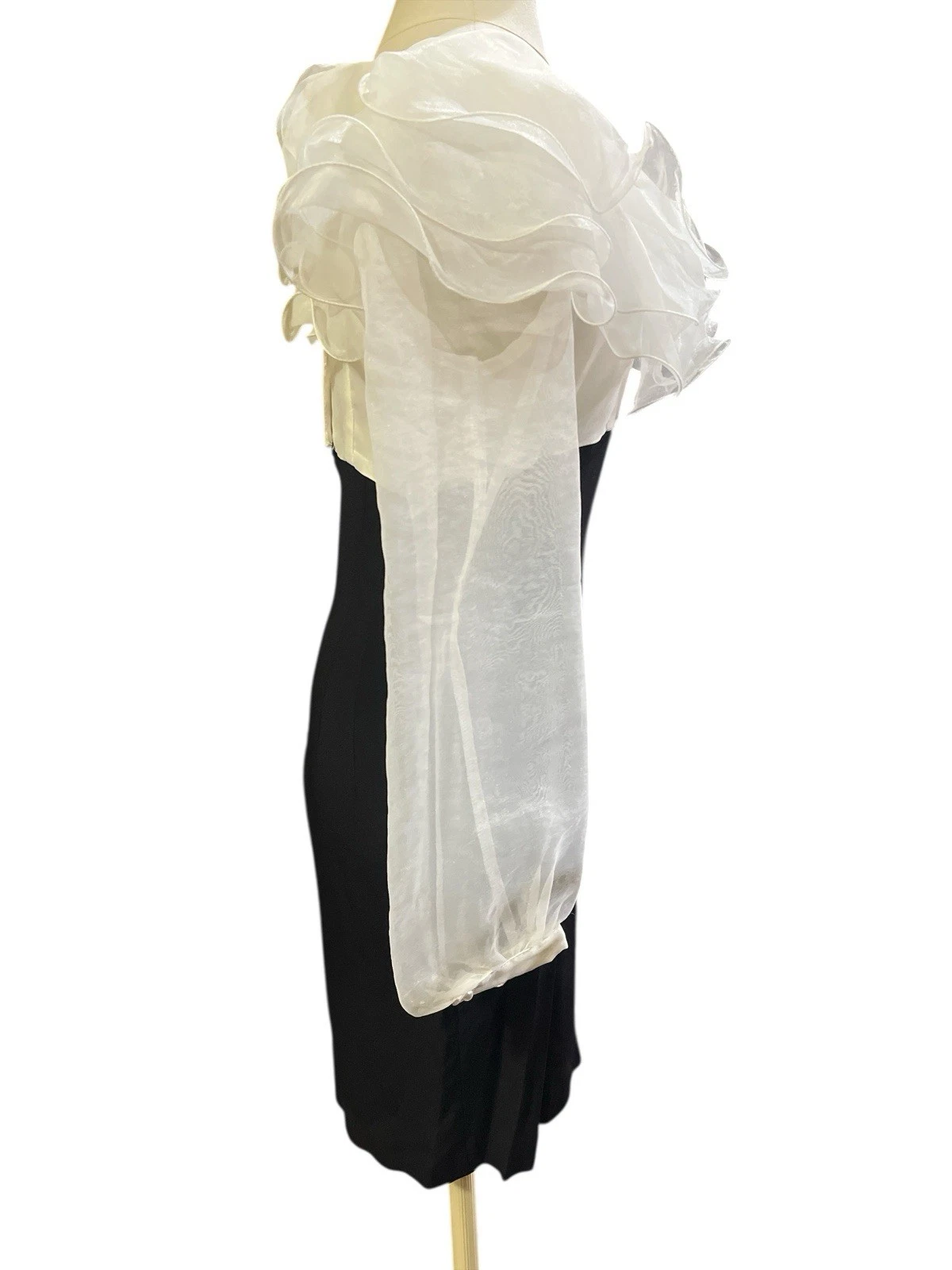 OFF WHITE Positivamente Ellyn abito vintage donna taglia 8 velato bianco sporco top con volant fondo nero