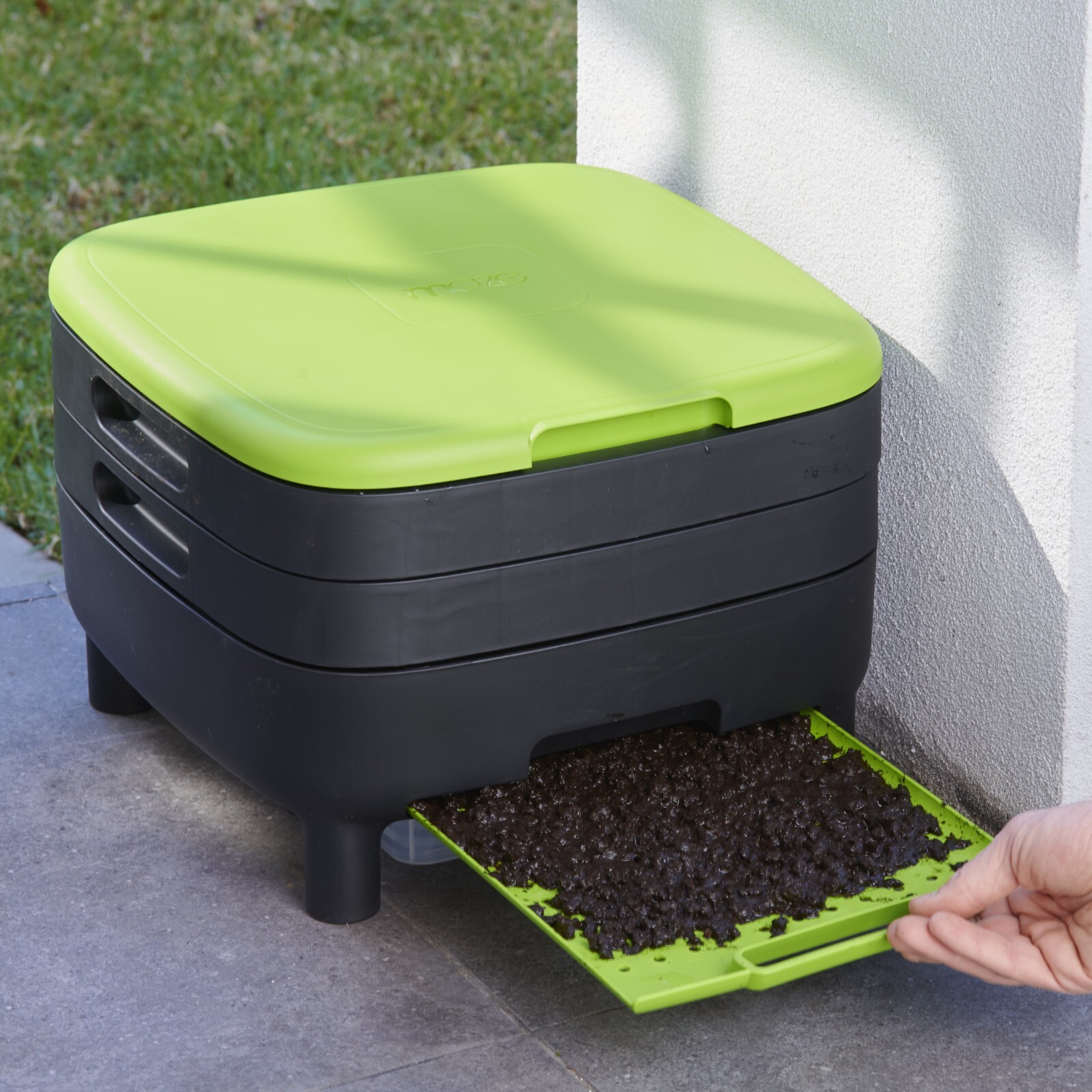 Composteur à vers 3 étages TinyWorm compact avec tiroir gris anthracite - 4