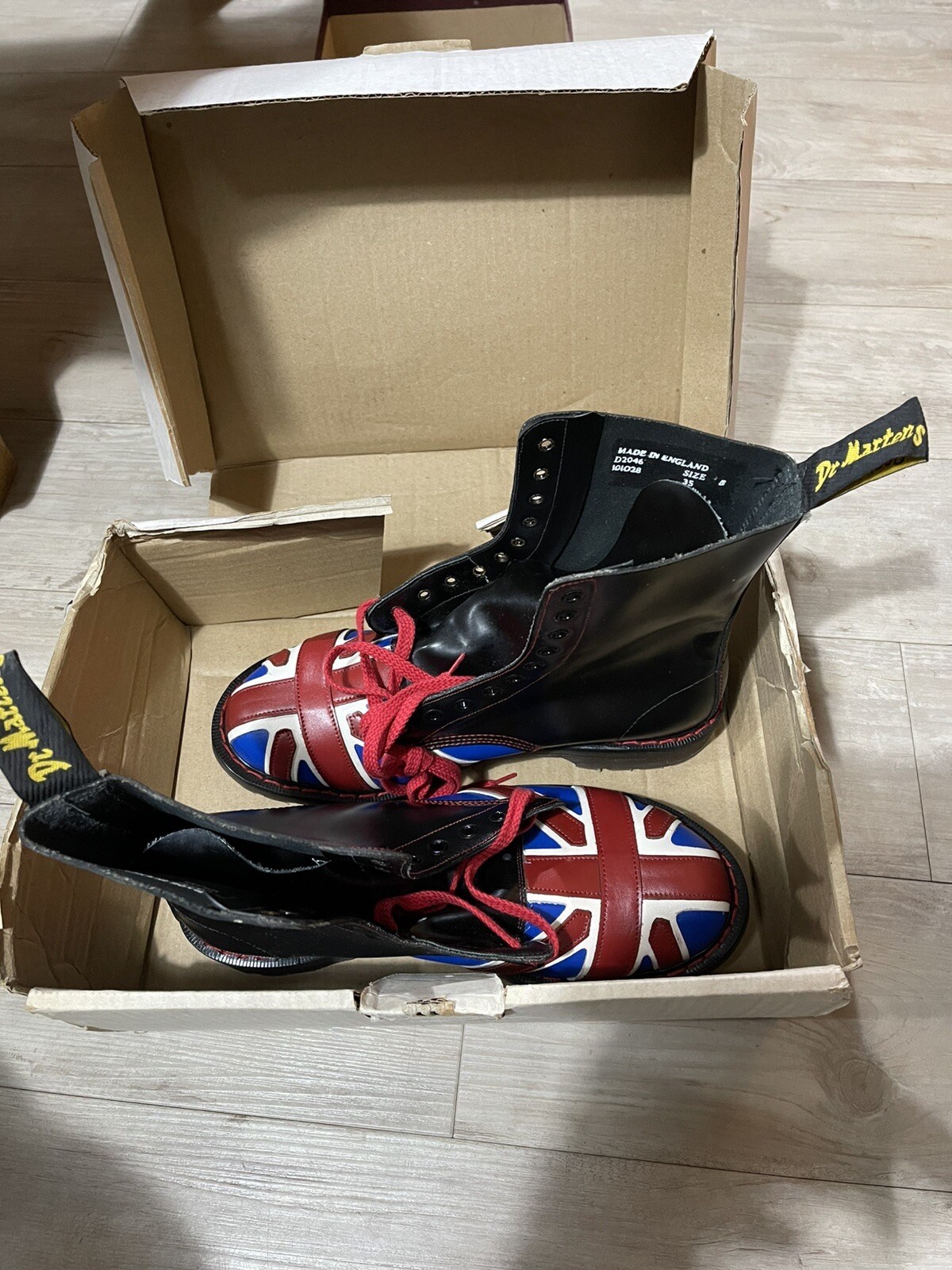 Dr Martens Union Jack Boots Rare image 2