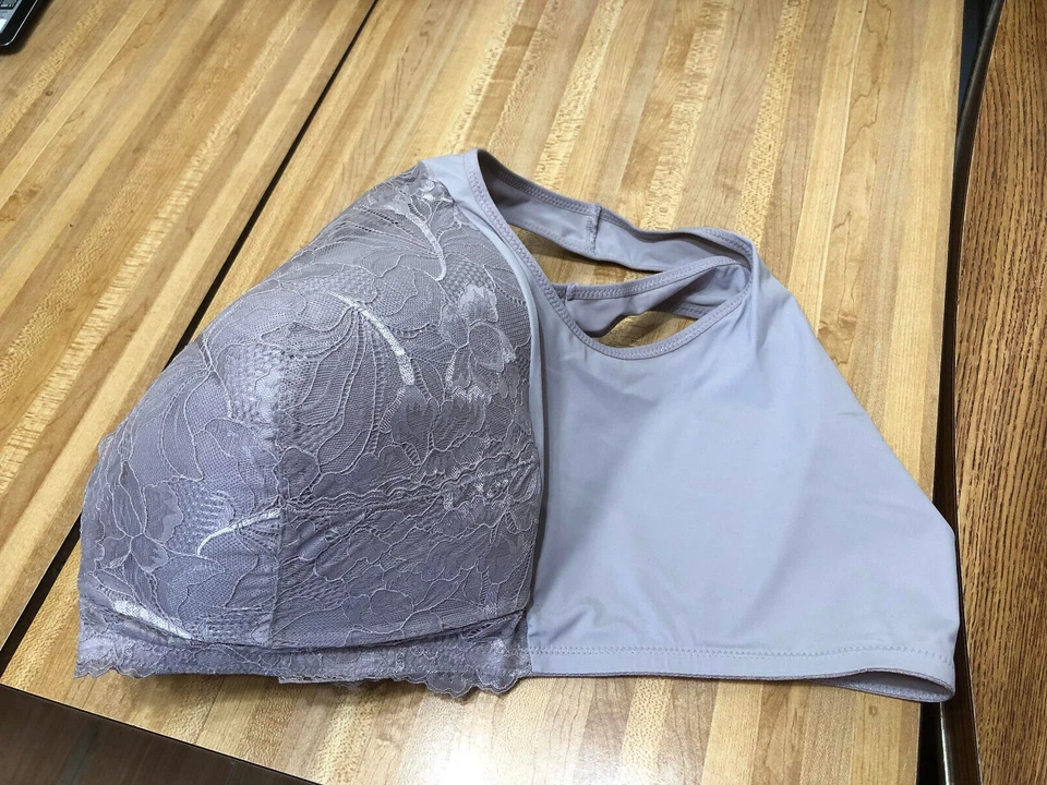 Nuevo con etiquetas Sujetador Lucy Breeze 46DD Gris Sin Alambres Ligeramente Forrado Bordado Cierre Frontal Foto 3 de 4