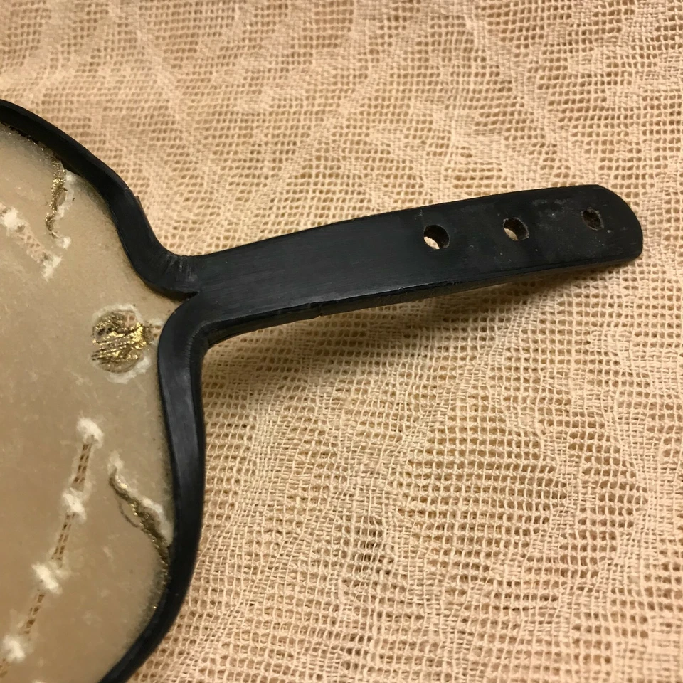 Старинный фиксированный вентилятор из кожи и рога, золотые акценты, азиатский (?), начало 1900-х - Изображение 3 из 4