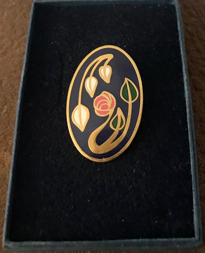 LOVELY VINTAGE RENNIE MACKINTOSH STYLE CLOISONNÉ BROOCH - C CLASP