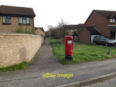 Photo 6x4 Woodbrooke Close Postbox Papworth Everard On Hamden Way at the  c2014