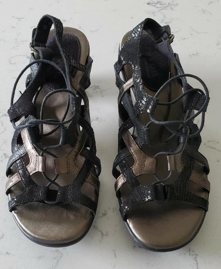 Aravon Mujer Miranda AR Gladiador Sandalia Zapatos Peltre/Negro Talla 8 B Foto 2 de 4