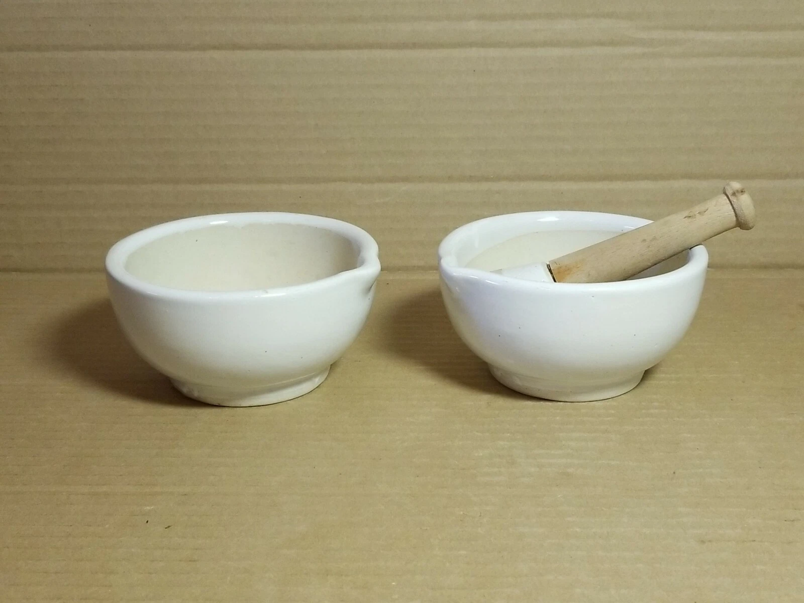 Vintage Mortar & Pestle Apothecary Chemist Medicine Herb Large White Stoneware
