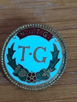 Vintage N.U.T.G NUTG National Union Townswomans Guild TG T.G Badge By Fattorini