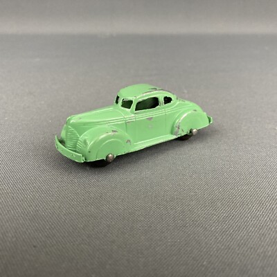 Vintage Tootsietoy #231 Diecast 2 Door 1939 Coupe - Green - 3-1/4