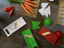 GSD  UNIVERSAL GEMÜSEHOBEL MANDOLINE SLICER RAPE CORTADORA AFFETTAVERDURE HOBEL