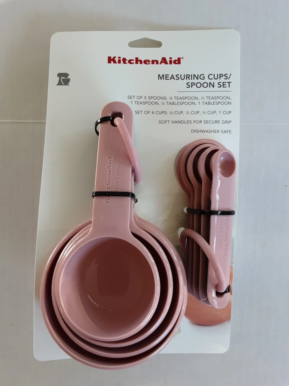 Kitchen Aid 4 Cup & 5 Spoon Measuring Set - Dried Rose (Darker Pink) KQ475OHDRA
Opens in a new windo