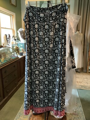 Max Edition Black & White FLORAL Red Trim  Bottom Maxi Skirt Sz Large EUC