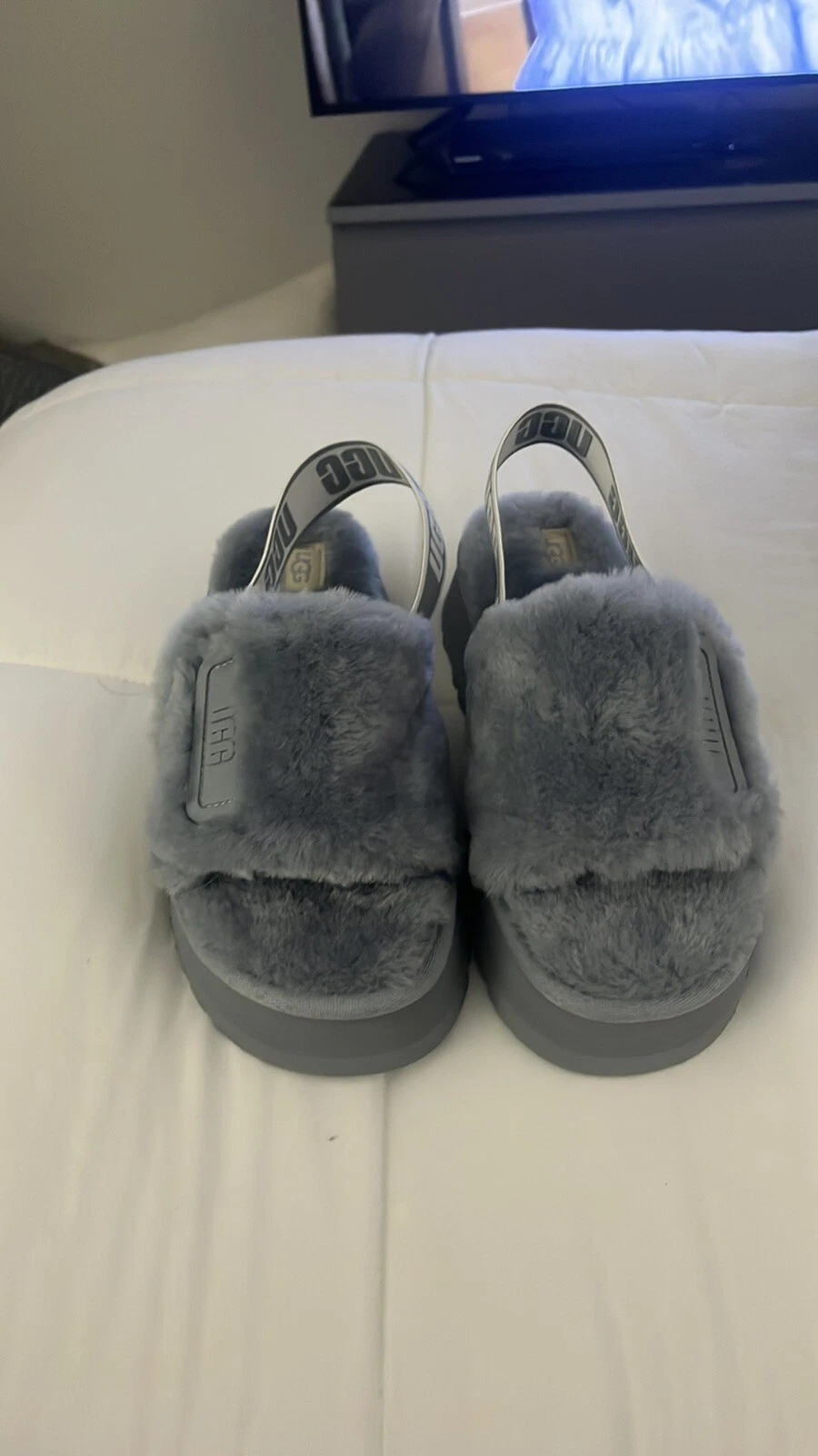 Ciabatta UGG discoteca slide platform taglia 7 colore frassino nebbia pelle di pecora tomaia e sottopiede