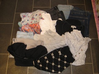 Kleiderpaket M 38 Jeans Oberteile Shirts Rock Marken Bershka Zara Gina