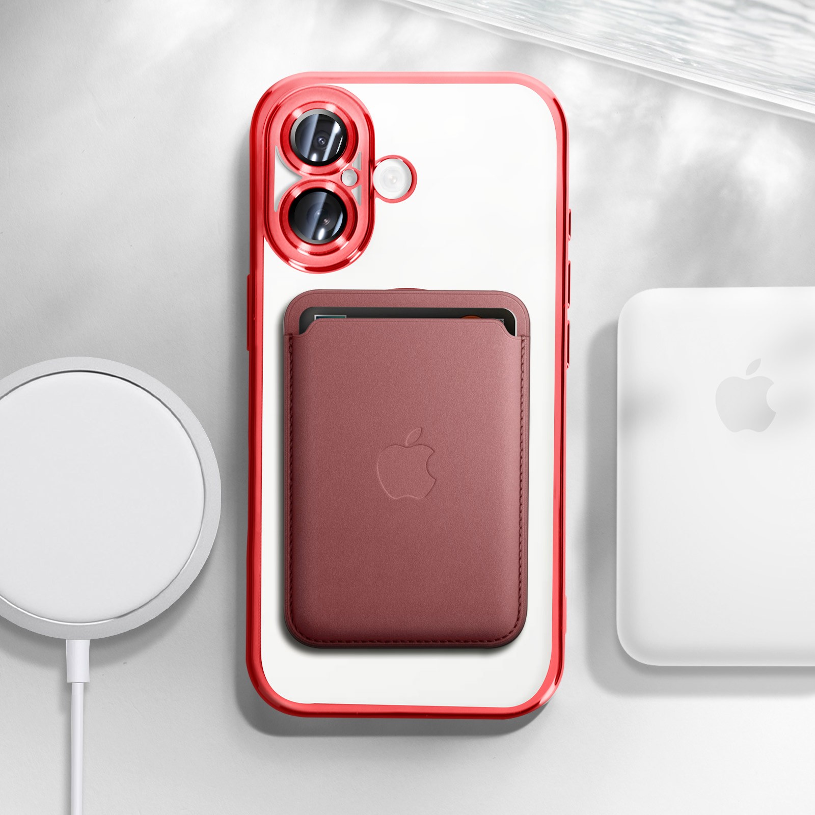 Coque iPhone 16 silicone rouge haut de gamme finition chromée