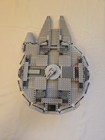 LEGO 75105 Millennium Falcon &ndash; 100% Complete w/ Manual