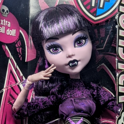 2015 Monster High Frightfully Tall Elissabat Vampire 17