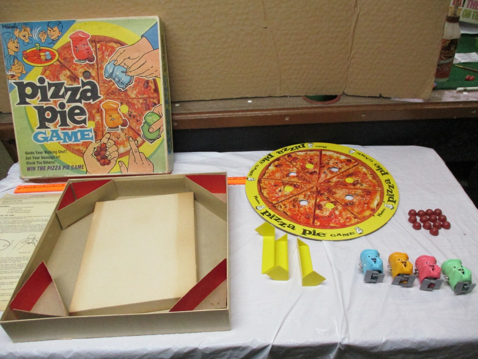 1969 Marvin Glass Pizza Pie game by Hasbro100 complete in box