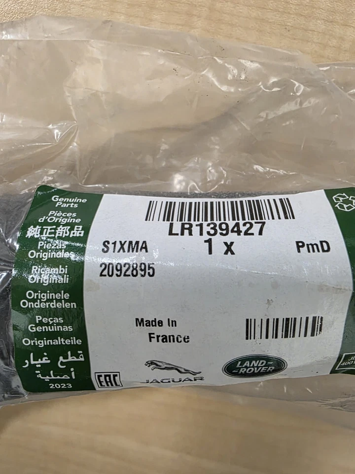 Land Rover Range Rover 2013-2022 puerta levadiza moldura lateral con sensor LR139427  Foto 4 de 4
