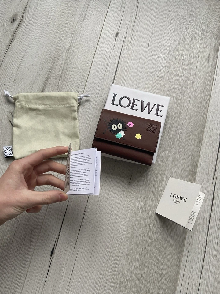 Бумажник компактный LOEWE x Studio Ghibli 2021 Soot Sprite Susuwatari - Изображение 2 из 4