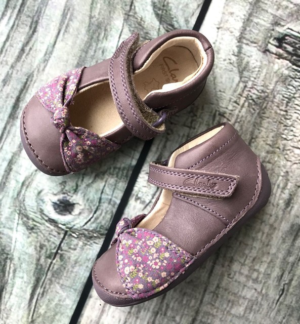 clarks infant girl shoes