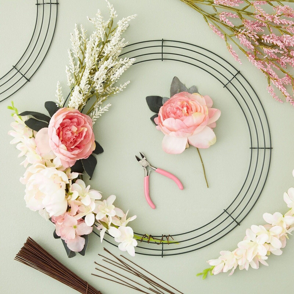 Round 14 Inch Metal Floral Wire Wreath Frame for EVENTS