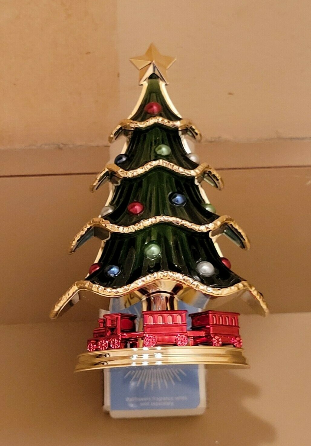 Bath & Body Works CHRISTMAS TREE WITH TRAIN Nightlight Wallflower Plug-In - NWT-image