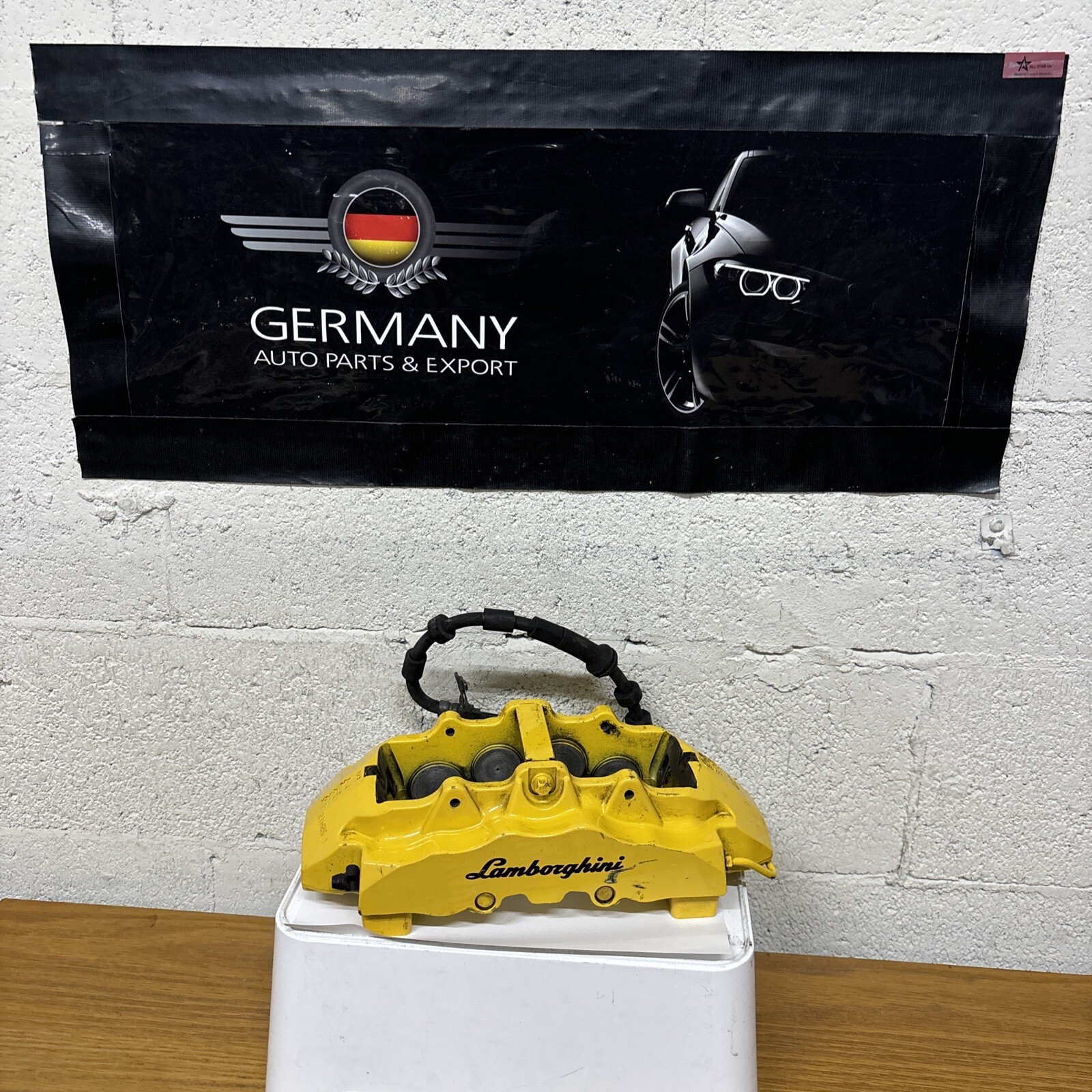 LAMBORGHINI HURACAN FRONT LEFT BRAKE CALIPER OEM 4T0615105ED #690