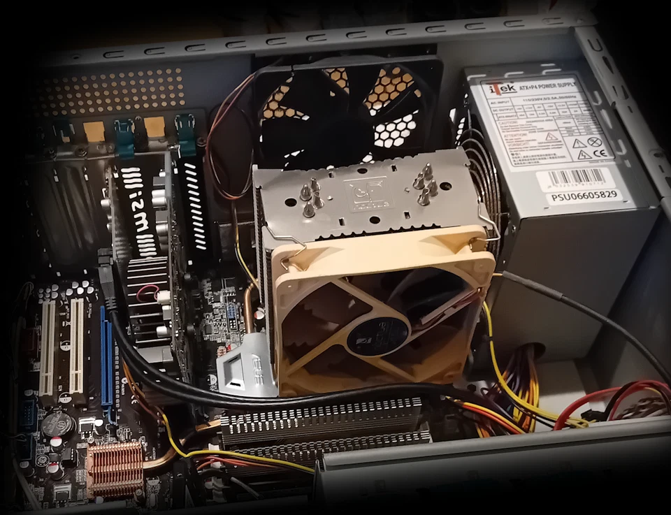 PC COMPUTER Intel Core 2,80 Ghz Ram 8GB SSD 120GB Radeon 5670 Noctua Windows 10 - Immagine 3 di 4