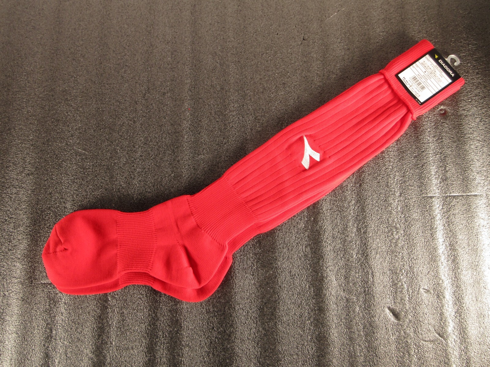 Diadora Nylon Long Red Soccer socks NWT S0700 Red 3590 Medium 25 - 27 cm Japan