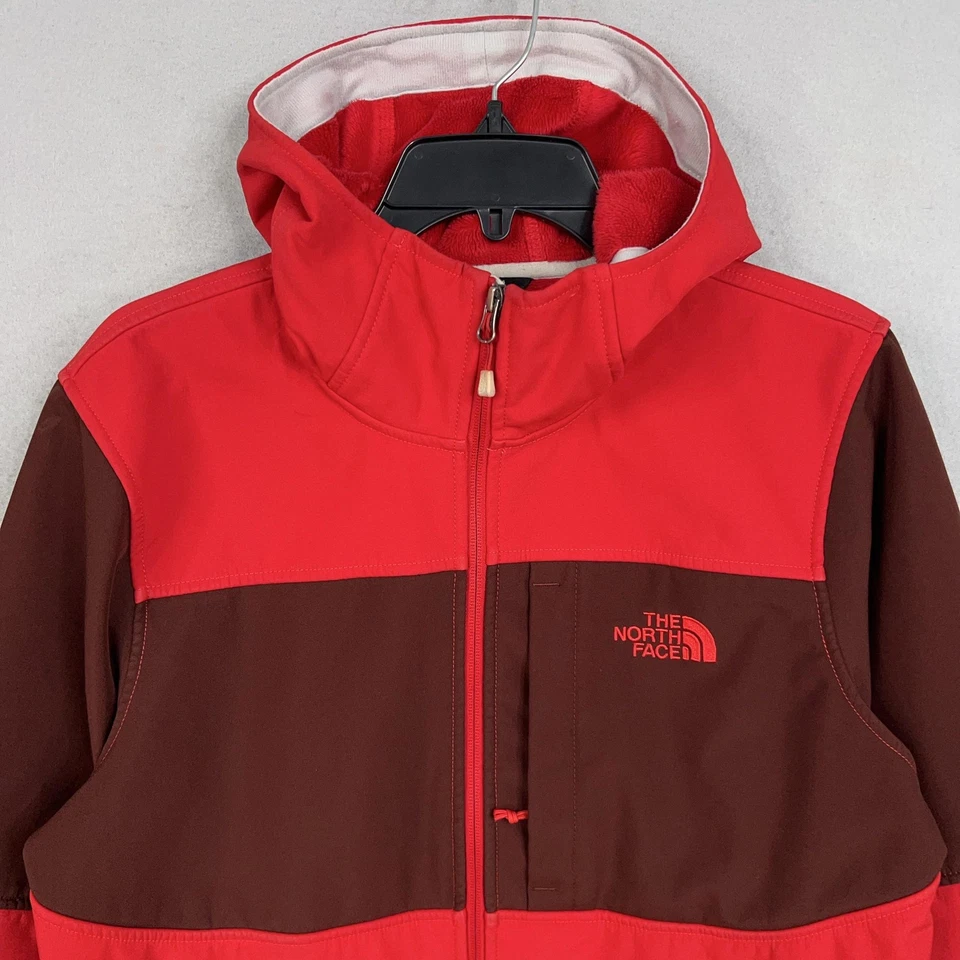 Chaqueta The North Face Para Hombre Pequeña Roja WindWall Softshell Con Capucha Forrada de Vellón Foto 2 de 4
