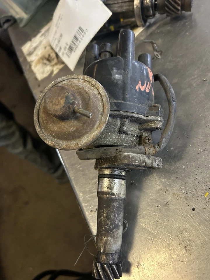 1983 chrysler new yorker. 2.6 distributor - Image 2 of 2