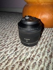 canon rf 35mm f/1.8 macro is stm lens
