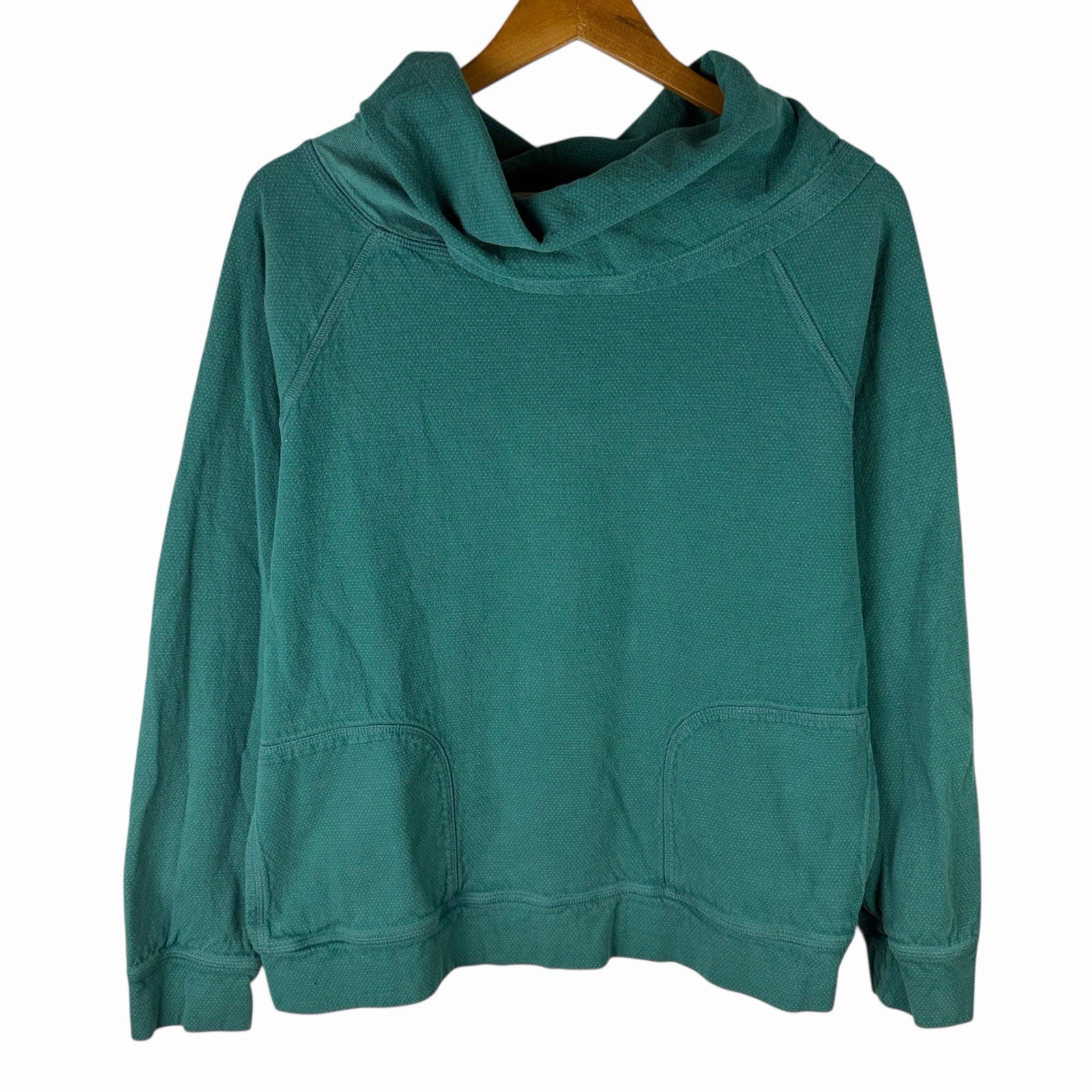 Patagonia Green Funnel Neck Womens Size M Pullover Sweatshirt Pockets Outdoor