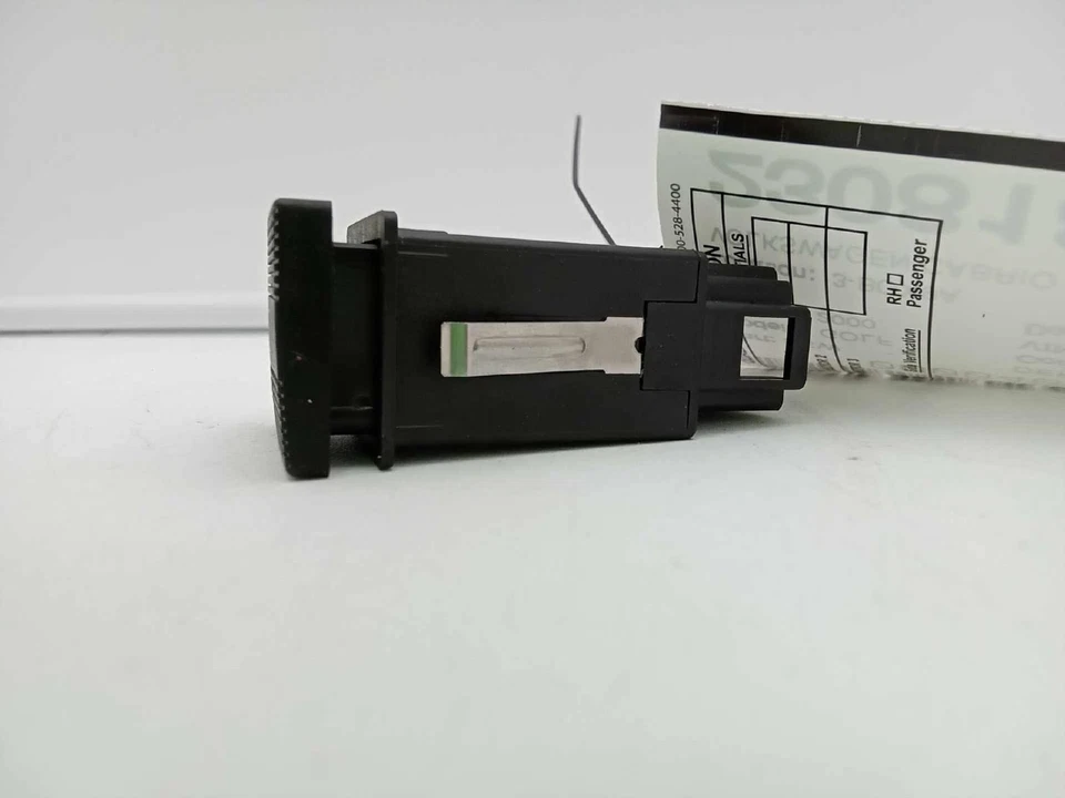 VOLKSWAGEN CABRIO 99-03 REAR WINDSHIELD DEFROST SWITCH 1E0 959 621 USED OEM - Image 3 of 4