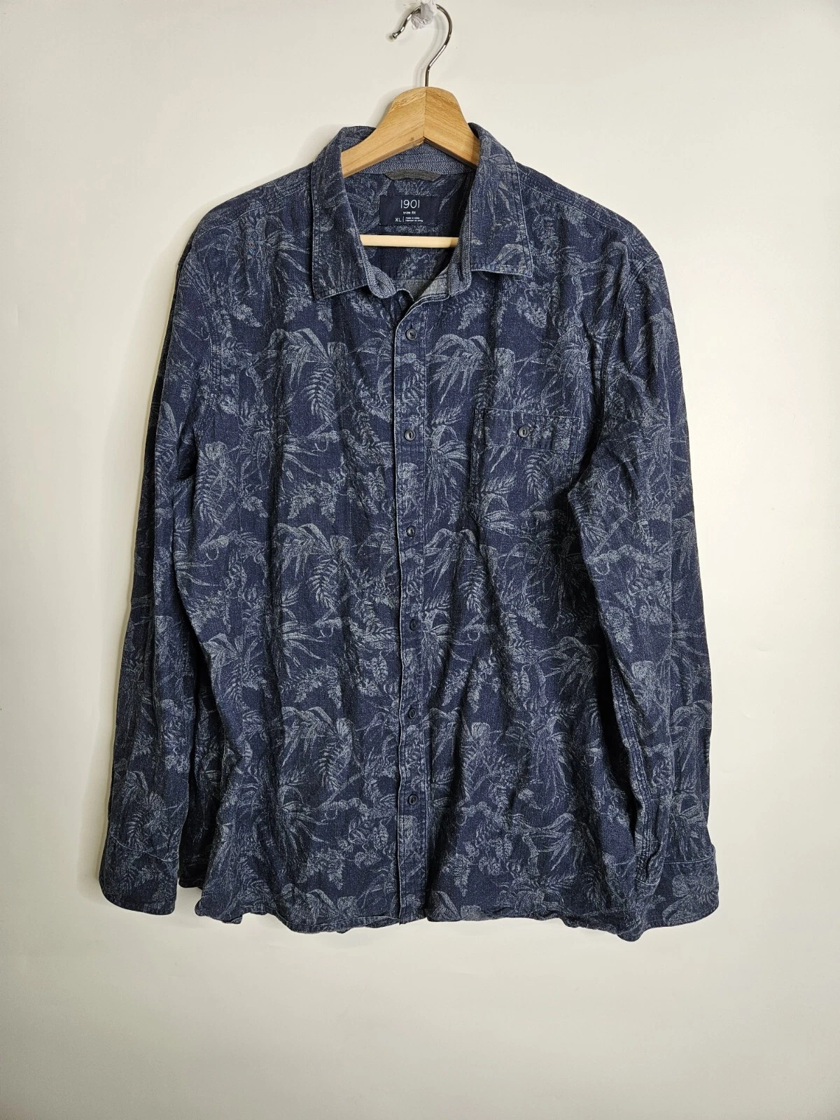 1901 Tropical Denim Look Button Down Shirt Blue Men’s XL Casual Coastal